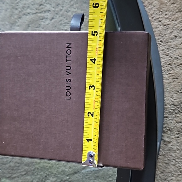 Louis Vittton box and dust bag from a man's wallet - Picture 7 of 7